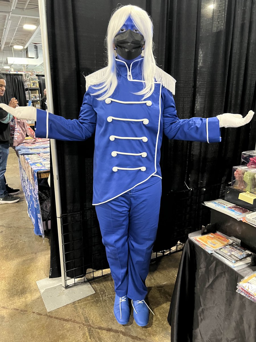 _UrsaMajor's tweet image. Pic of my con crunch Rouxls Kaard, Finally have a shopkeeper cosplay to wear while working at the booth :D , def wont be wearing the facepaint again in the future lol, it was just for the AN UTDR shoot, excited to see all those pics soon