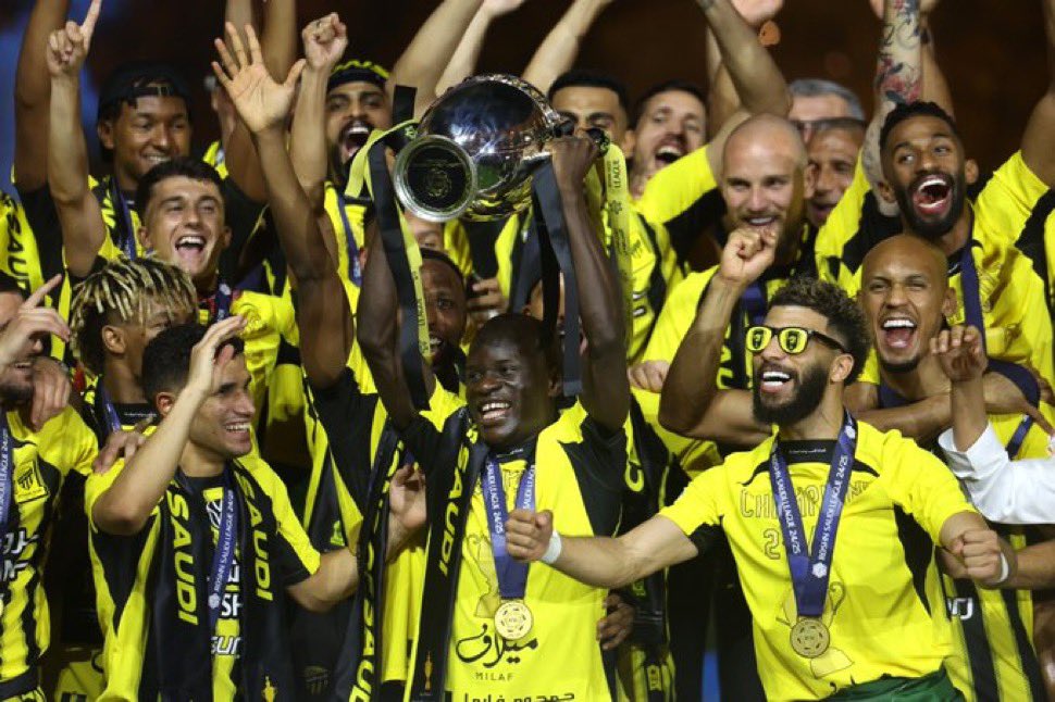 awps_77's tweet photo. كااانتي🥇🏆💛🖤 https://t.co/CXhdwf0QMM