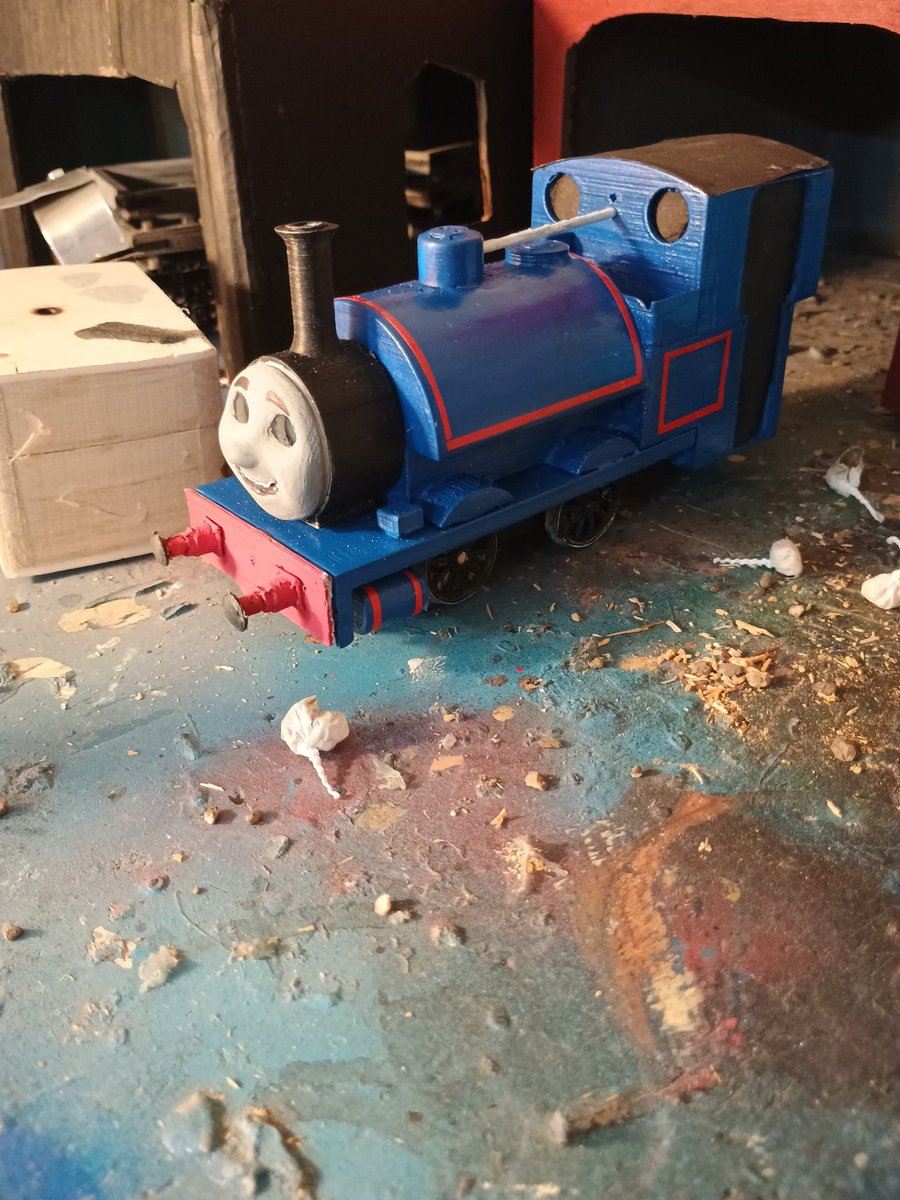 Lining is done now (I I don't have the sir handels face files so I'm just going to use skarleoy's face)