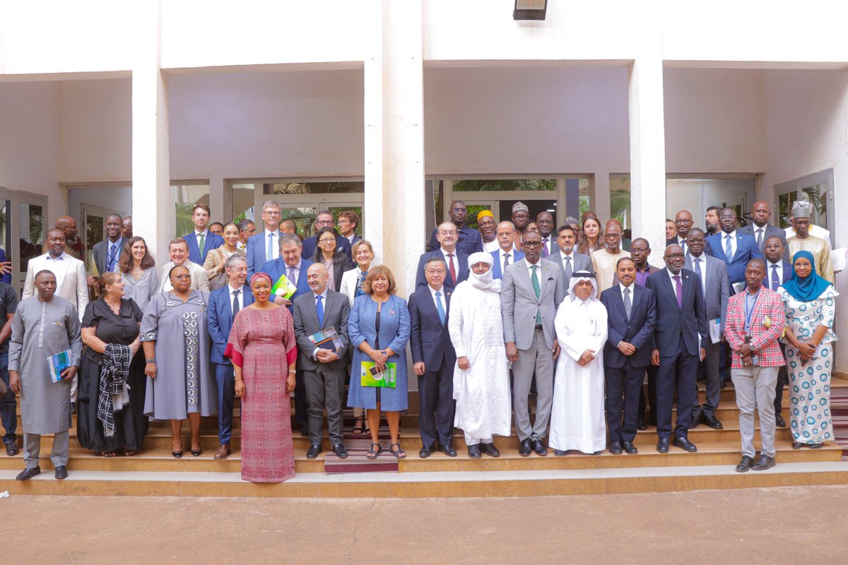 Sous la présidence de Son Excellence Monsieur Abdoulaye DIOP, Ministre des Affaires étrangères et de la Coopération internationale, une rencontre de concertation autour du Plan National de Réponses à l’insécurité alimentaire, s’est tenue, ce lundi 26 mai 2025, en présence du