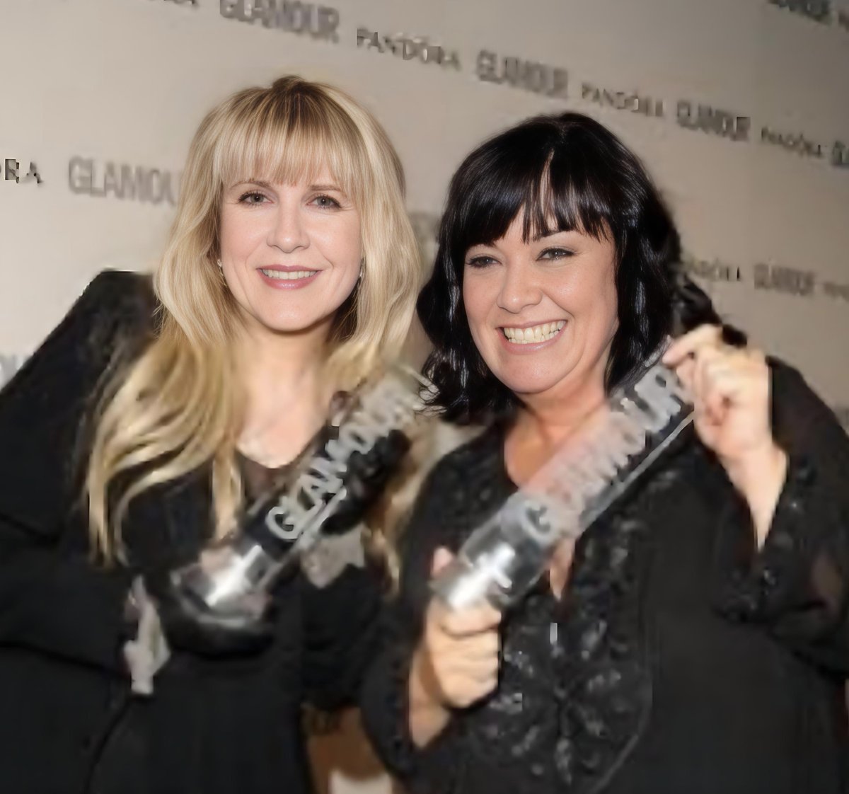 It’s my favourite singers birthday today! I have lost count of the times I’ve seen her live, including 5 times last year &amp; in San Francisco, Dec 2023. Can’t wait to do it again! Here is the Legend, the Queen of Rock &amp; Roll with the Queen of Comedy!
<a href="/Dawn_French/">Dawn French 💙🔴🏳️‍🌈🇺🇦🇵🇸</a>  <a href="/StevieNicks/">Stevie Nicks</a> 🎂