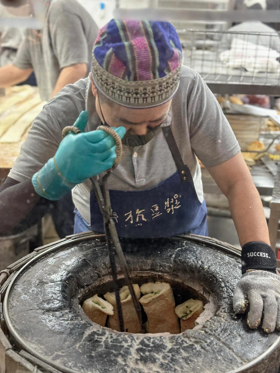 Good morning, my lovely hardworking people~