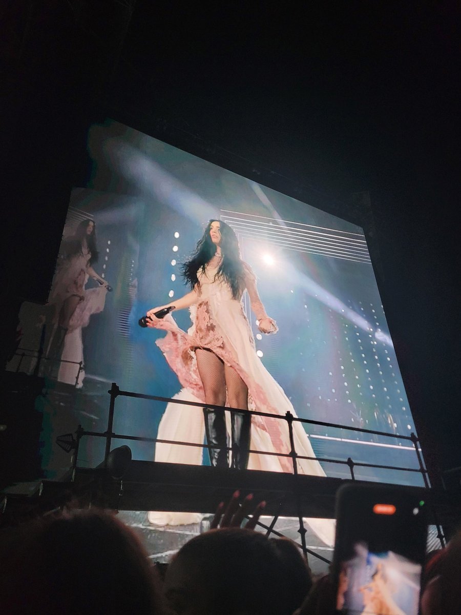 theycallmeKsu's tweet photo. @lalioficial gracias por regalarme un día inolvidable ❤️‍🩹 Esta hermosa experiencia me la llevo para toda la vida 
No tengo las palabras suficientes para explicar lo que fue este show para mi ni para decir todo lo que sos 
Nos separaban algunos metros pero te senti https://t.co/aMphA7J3dr