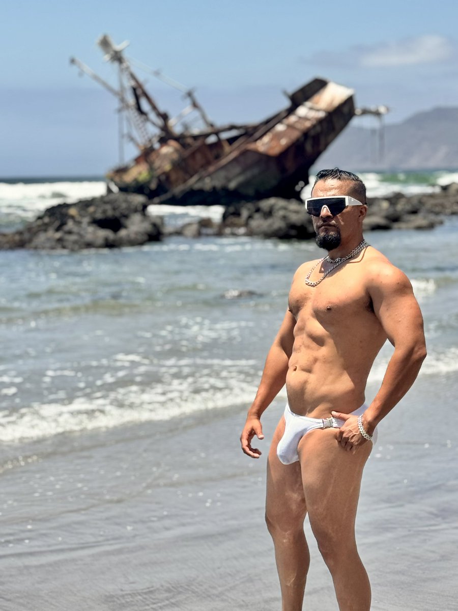 A veces siento que me paso de vrgz. 

¿Quien para gymbro?

#gaymale #gaybulge #bulge #gaycdmx #gayworld #gaymx #cruisinggay #sixpack #gaynude #gaysingle #grindr #pitote #chacal #vergon