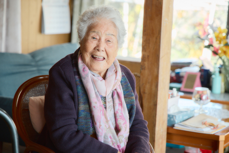 ＼本日5月30日23:59まで／
沖縄戦の激戦地・摩文仁で半世紀以上、犠牲者を慰霊するための花を売り続けてきたおばぁの姿を描いた、新田義貴監督によるドキュメンタリー映画「摩文仁 mabuni」。
ひとりでも多くの人へ作品を届けるため、ファンディング中です！
motion-gallery.net/projects/mabuni