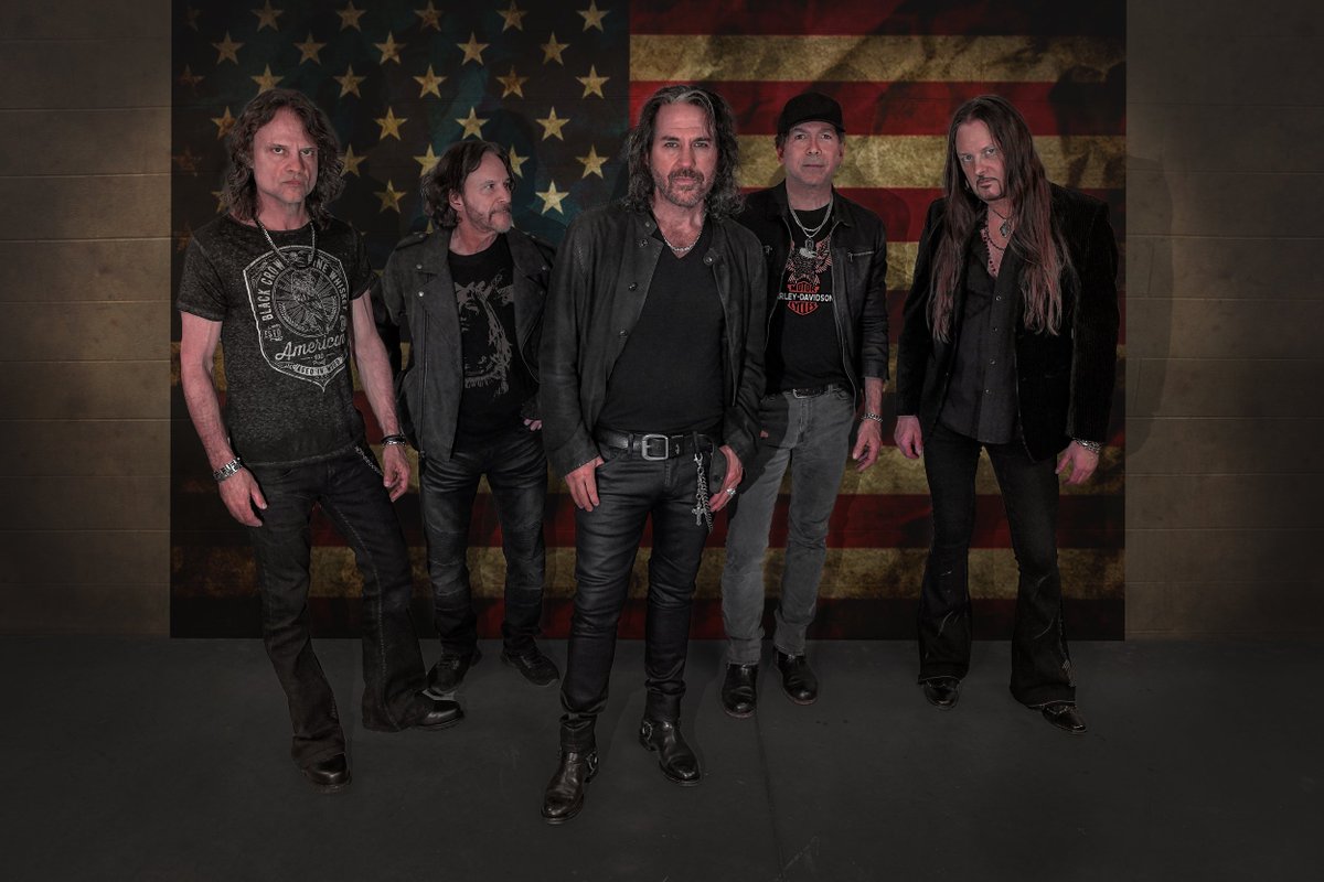 WingerTheBand's tweet image. Salute to our fallen, their sacrifice never forgotten.
#MemorialDay