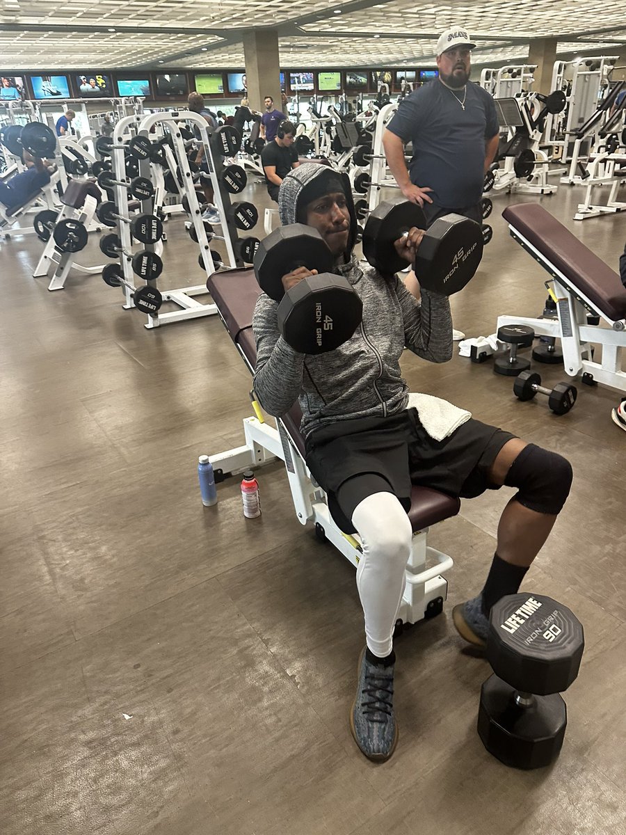 _TherealYL's tweet image. Happy Memorial Day people we workout on holidays too #GetThisWork #TheRealYL #Exit51 #fyp #fypage #trending #gym #GymLife #GymTok #yourturn #motivation #fit #Fitness #fitnessmotivation #fitnessjourney #routine #workout #growth #ThankGod