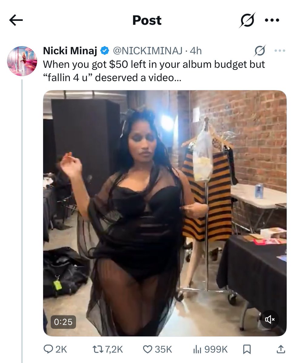 WVGCSM's tweet photo. she plays too much😭😭😭😩 https://t.co/RnW1PmJYLs