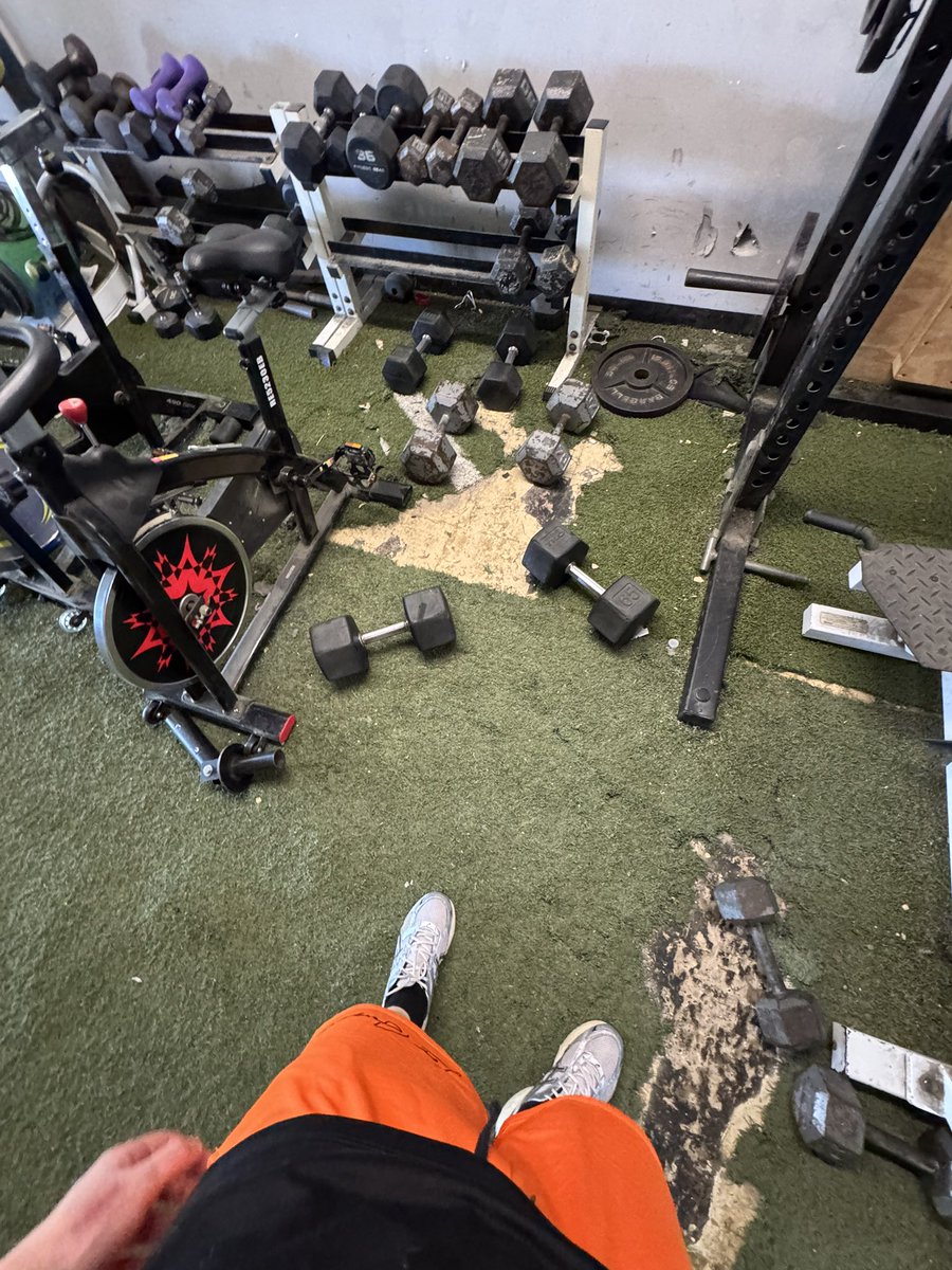 JosephWork27's tweet image. 2 percent better 💪