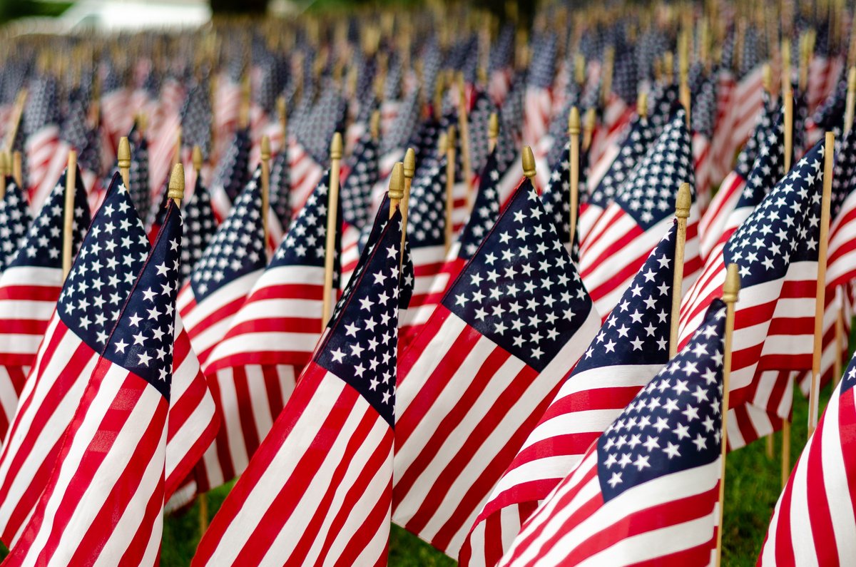 Today, we honor the brave men and women who made the ultimate sacrifice for our nation’s freedom. Their courage and dedication will never be forgotten. Wishing you a thoughtful Memorial Day from all of us at Neal Communities. 🇺🇸
