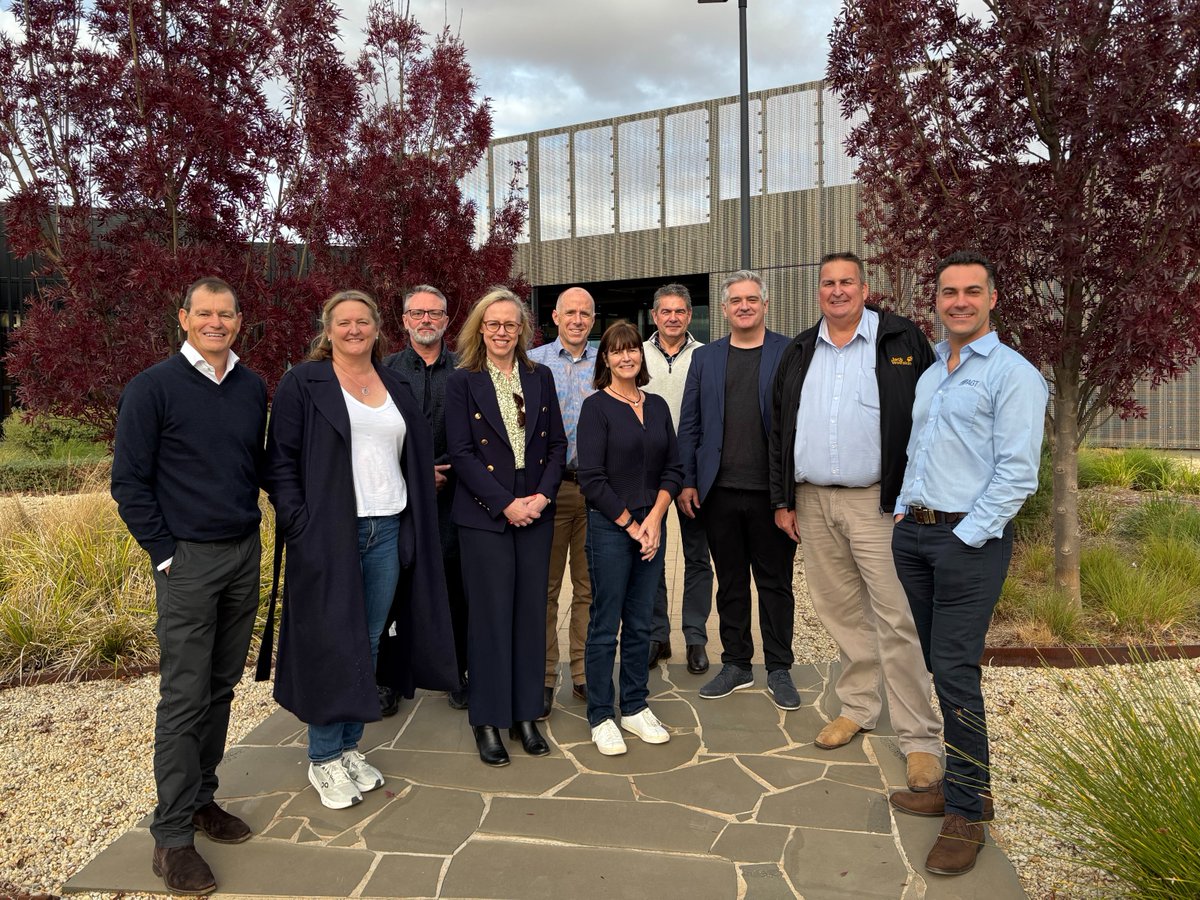 🌾 While in SA for Board, team and stakeholder meetings, Grains Australia participated in a study tour at AGT’s plant breeding centre.

Engaging with industry is key to our work across classification, markets &amp; more. 

Thanks <a href="/agtbreeding/">AGT</a> for hosting &amp; your valuable insights!