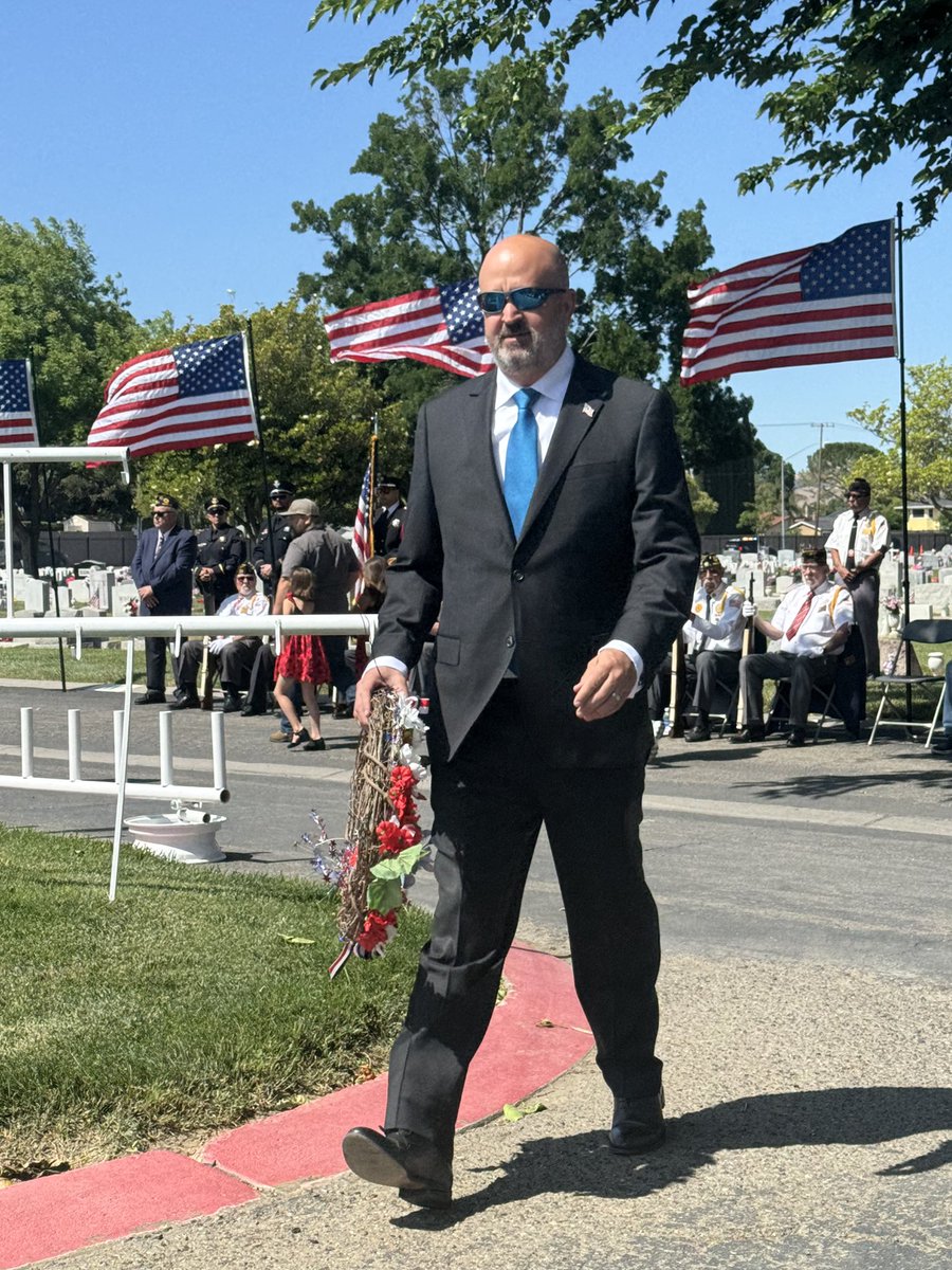 “As we honor their memory today, let us pledge that their lives, their sacrifices, their valor shall be justified and remembered for as long as God gives life to this nation.”
― Ronald Reagan