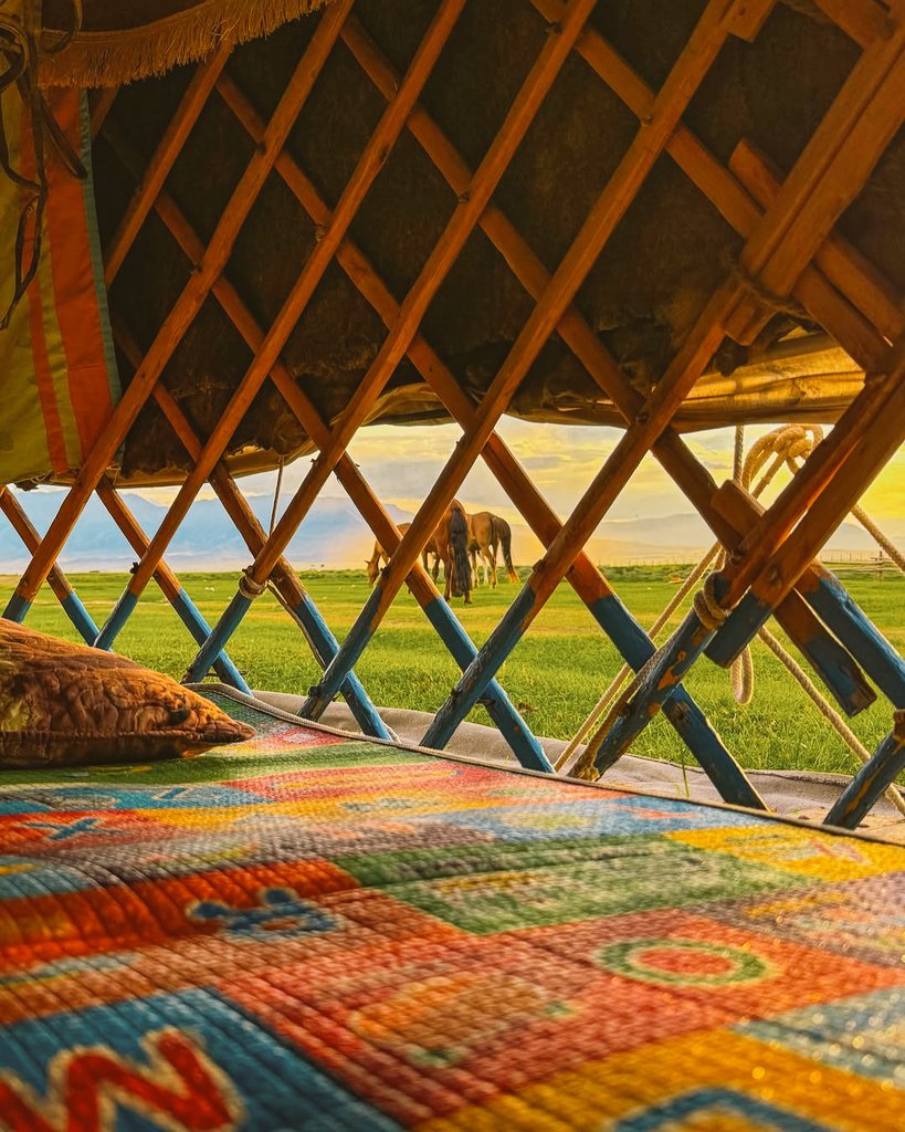 Өглөөний мэнд🌅
Good Morning X Frineds🌝
Саак мэдрэмж дэ.🌄