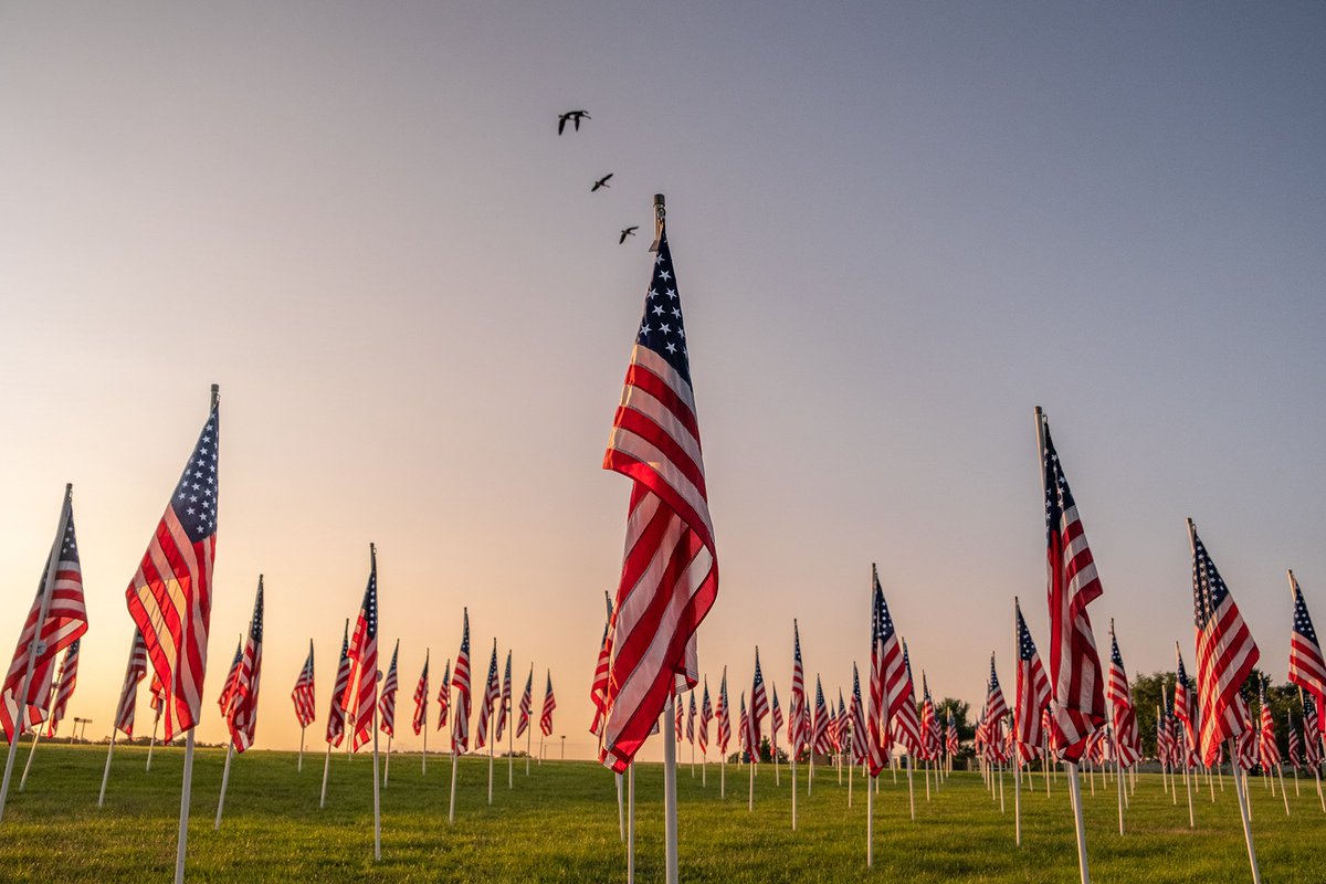 SilbarNoVa's tweet photo. We pay tribute to the heroes who made the ultimate sacrifice for our freedom, remembering and honoring their legacy. Forever in our thoughts and prayers. #MemorialDay #SilbarSecurityNorthernVirginia https://t.co/9EMnvsuiwt