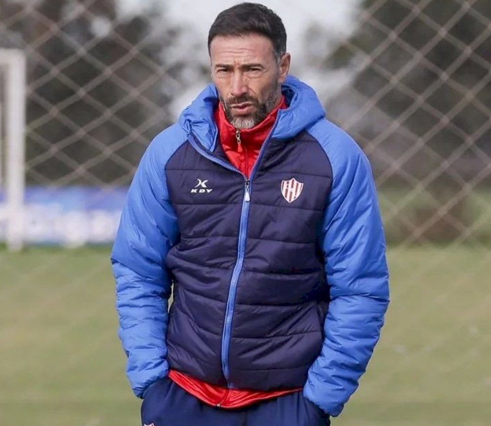 mundocuervo_'s tweet photo. Vuelve aparecer en escena el nombre de Pablo Guede. Fue ofrecido desde su entorno a #SanLorenzo. 
Otro que también gusta es el Kily González. https://t.co/dhX3MVWspX
