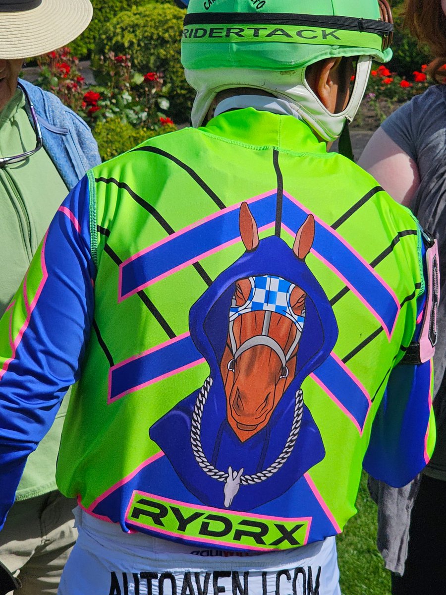 Rage n’ <a href="/RYDRx_/">RYDRx</a> jockey Carlos Montalvo stepping up to ride “I’m Telling Mom” at Emerald Downs sporting <a href="/ApeChainHUB/">ApeChainHUB</a> <a href="/apecoin/">ApeCoin</a> logos in the most bad ass silks on planet earth.  Welcome to the club. Apechain on TOP!