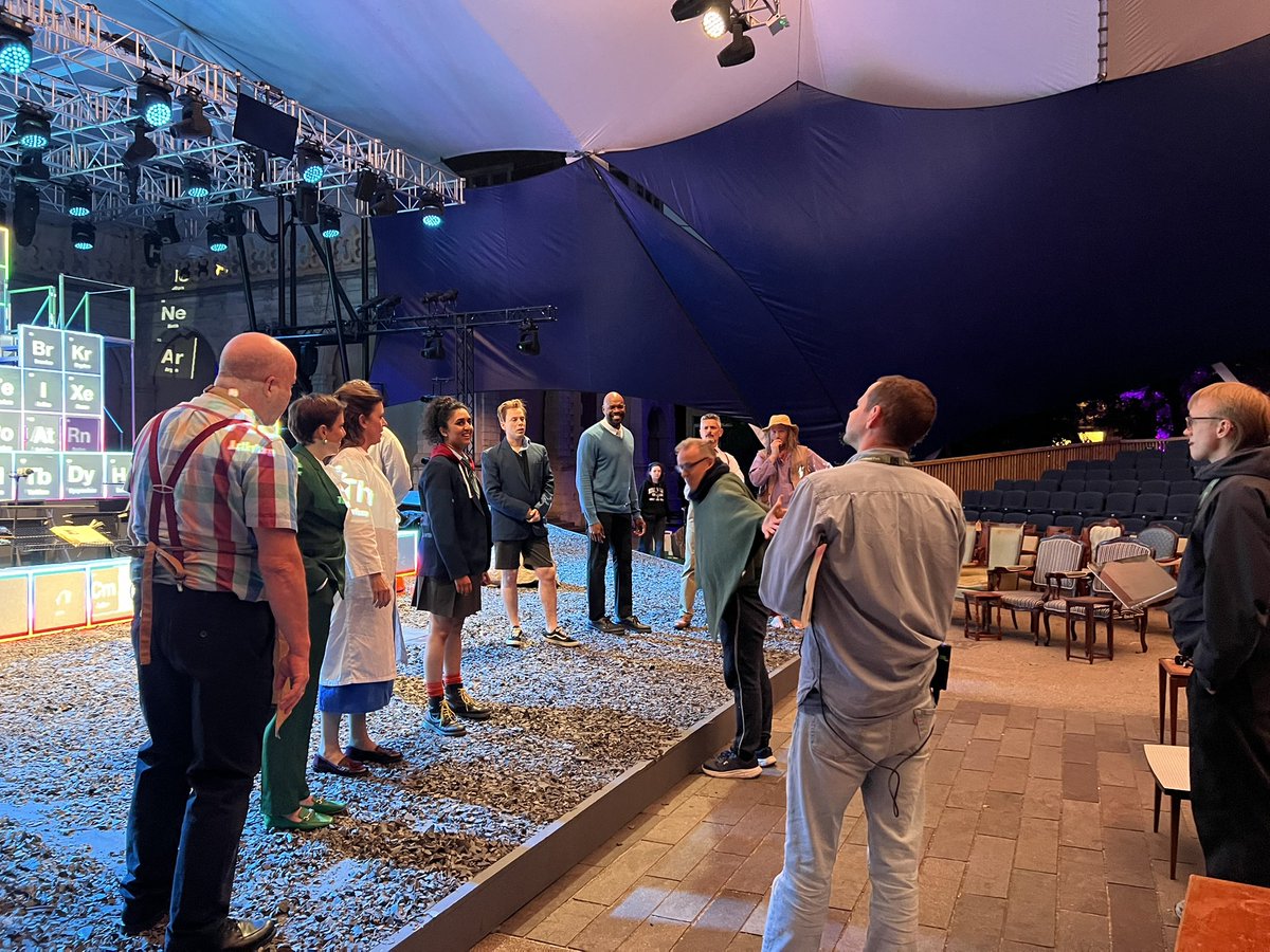 Brilliant piano run of ITCH <a href="/operahollandpk/">Opera Holland Park</a> tonight.
 
What a team.  What a piece.

⭐️⭐️⭐️⭐️⭐️ The Observer
“Jonathan Dove transforms Simon Mayo’s ripping yarn into an exhilarating instant classic”

Opens at Opera Holland Park on the 3rd June.

operahollandpark.com/productions/it…