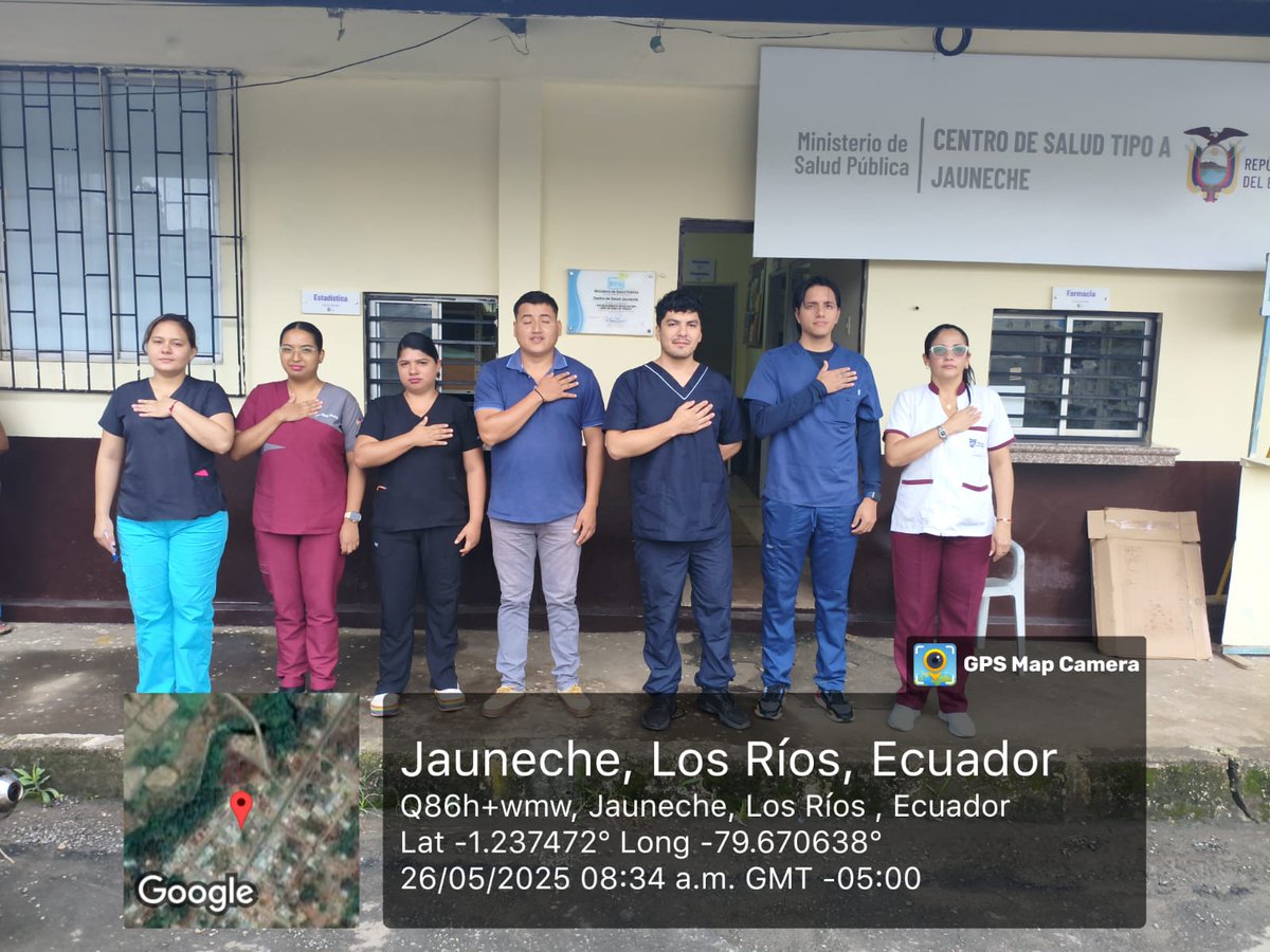 El gobernador Javier Buitrón continúa fortaleciendo el civismo. Hoy compartió una emotiva hora cívica con los estudiantes de la U.E. Centinela de Los Ríos, en la parroquia Patricia Pilar.
Así mismo directores distritales de Salud y Educación participaron  promoviendo valores.