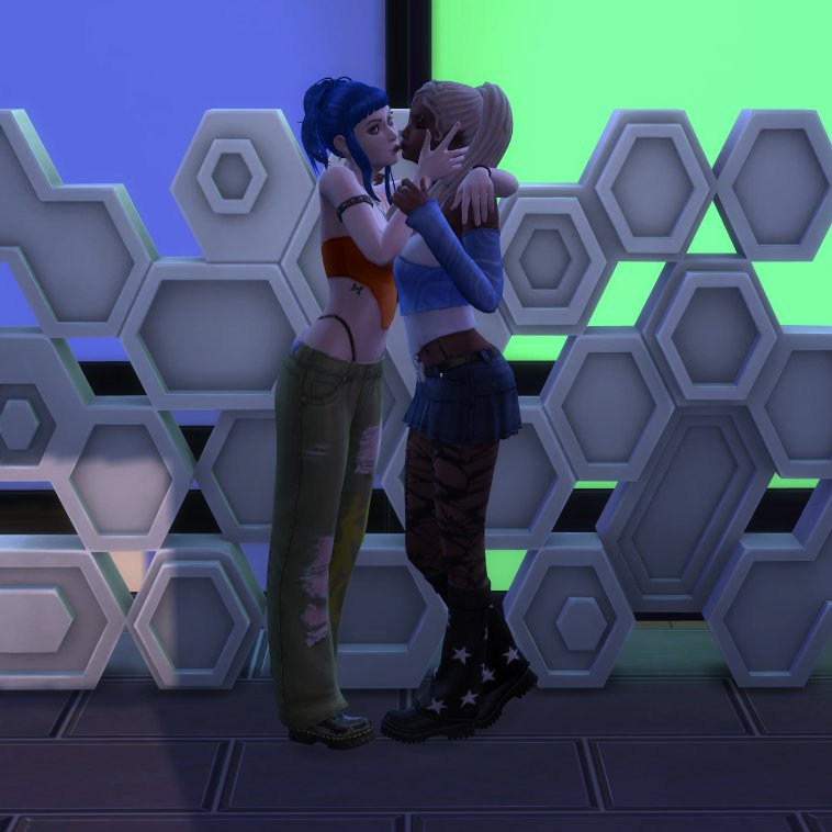 bugsarebetter's tweet image. #styleswap #yuribomb #thesims4