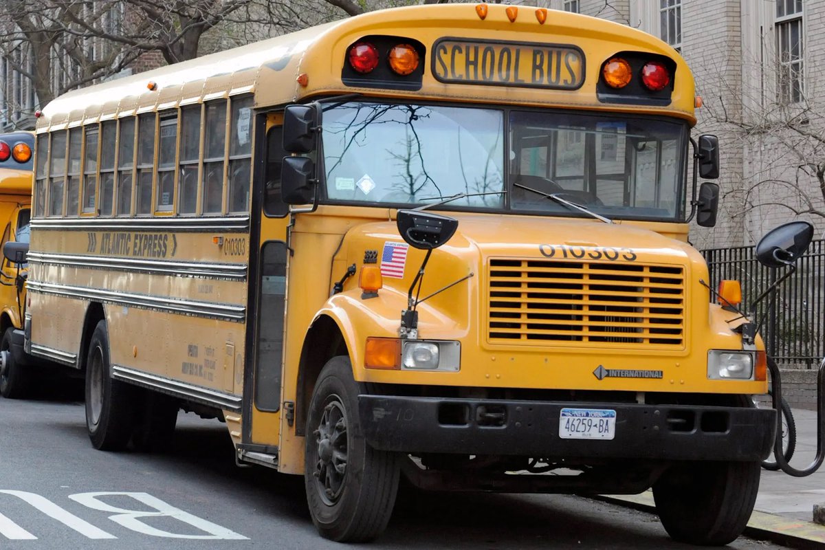 AFpost's tweet image. A New York City bus driver took a detour to educate elementary schoolchildren about how Jews killed Jesus, the Son of God.

He told them to believe in Jesus, had them pray, and handed them “I Am With You Always” hats to take home.

One Jewish student cried over the incident.…
