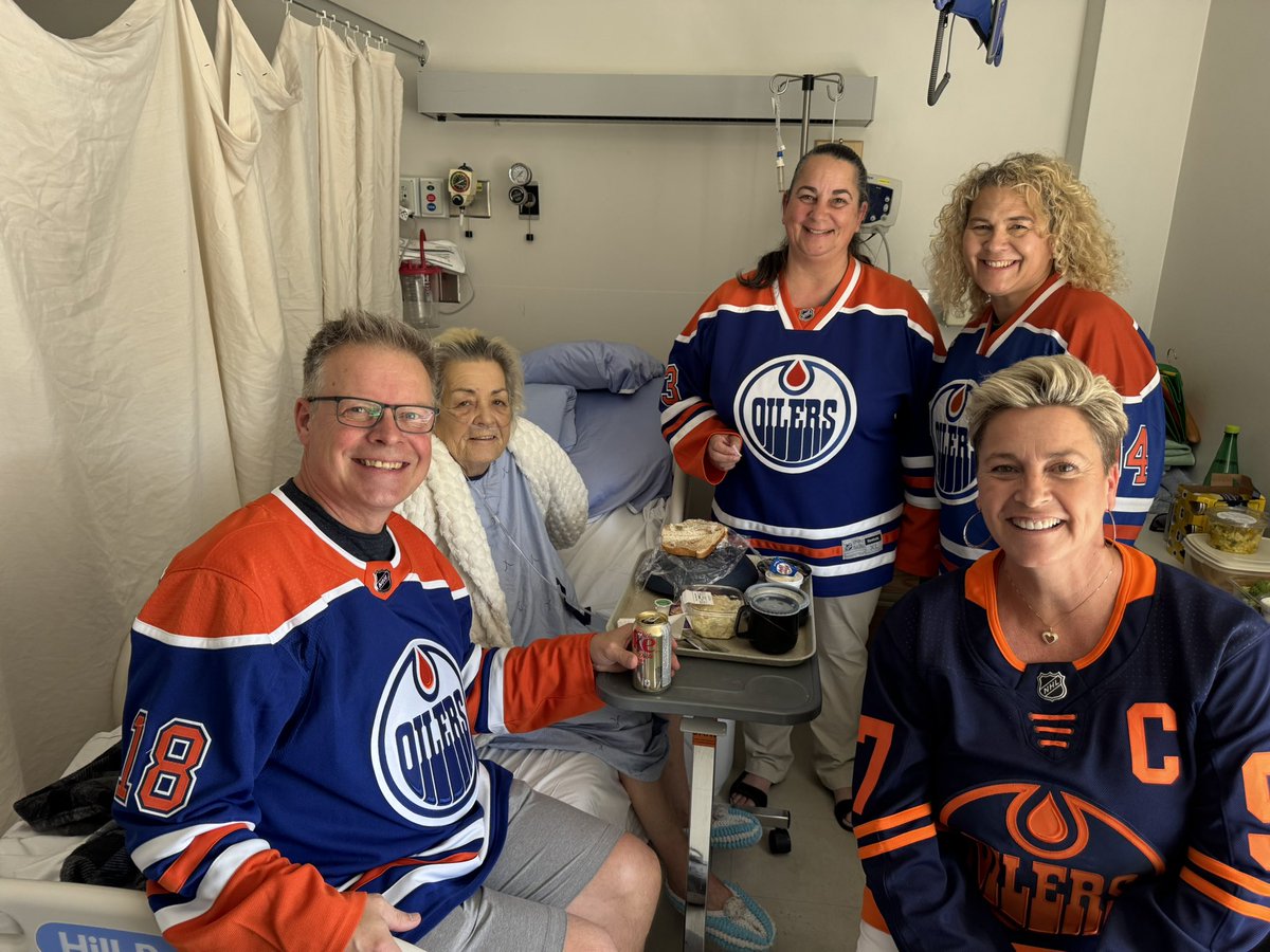 Rene Taubensee (@rene_taubensee) on Twitter photo When nothing comes between family and playoff hockey. Thanks <a href="/EdmontonOilers/">Edmonton Oilers</a> for making yesterday a bit more fun! When nothing comes between family and playoff hockey. Thanks <a href="/EdmontonOilers/">Edmonton Oilers</a> for making yesterday a bit more fun!
