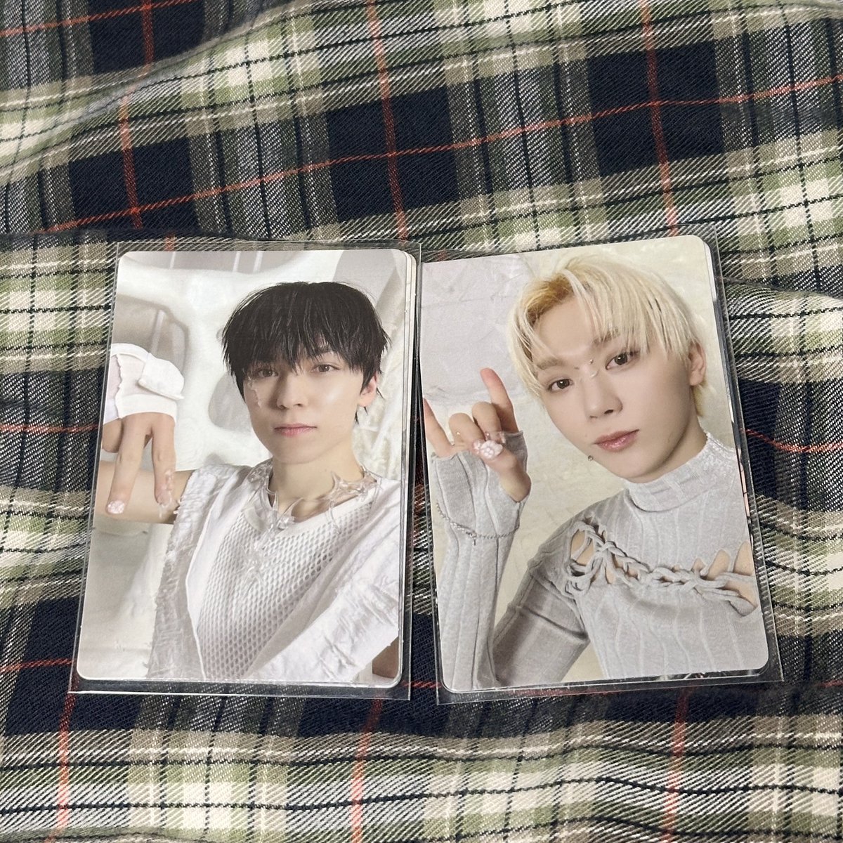 woah the ㅅㅂ solboo pcs r really so pretty...