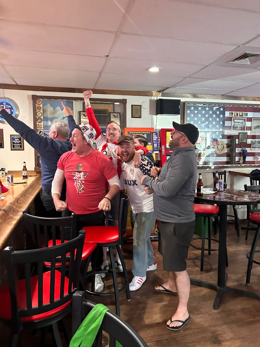 It was a big weekend both in London and the various meetups across the US and Canada...

Let's keep it going in the PREMIER LEAGUE!!

Ha'waaaaaaaaay!!

#SAFC #TilTheEnd 

(1 of 3)