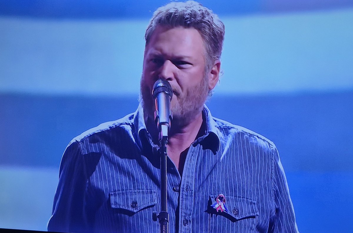 hooperstarium's tweet image. I'm enjoying Blake Shelton, true country while drinking a cold one 🍺.
@AMAs