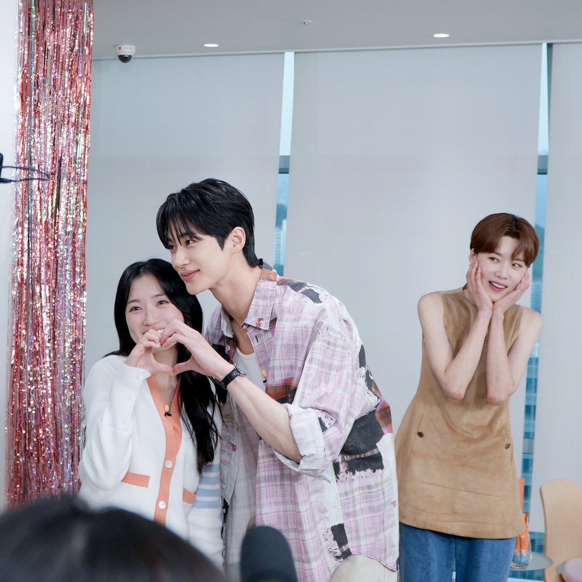 Happy 1st Anniversary to Byeon Wooseok appearance in Salon Drip, he guested with Kim Hyeyoon for #LovelyRunner.

Trivia : Their episode is still unbeatable winner for ‘The Most Watched Video’ in Teo- official channel even after 1 year airing with 17M views and counting 🫡