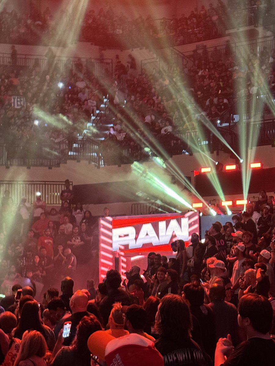 #WWERaw
