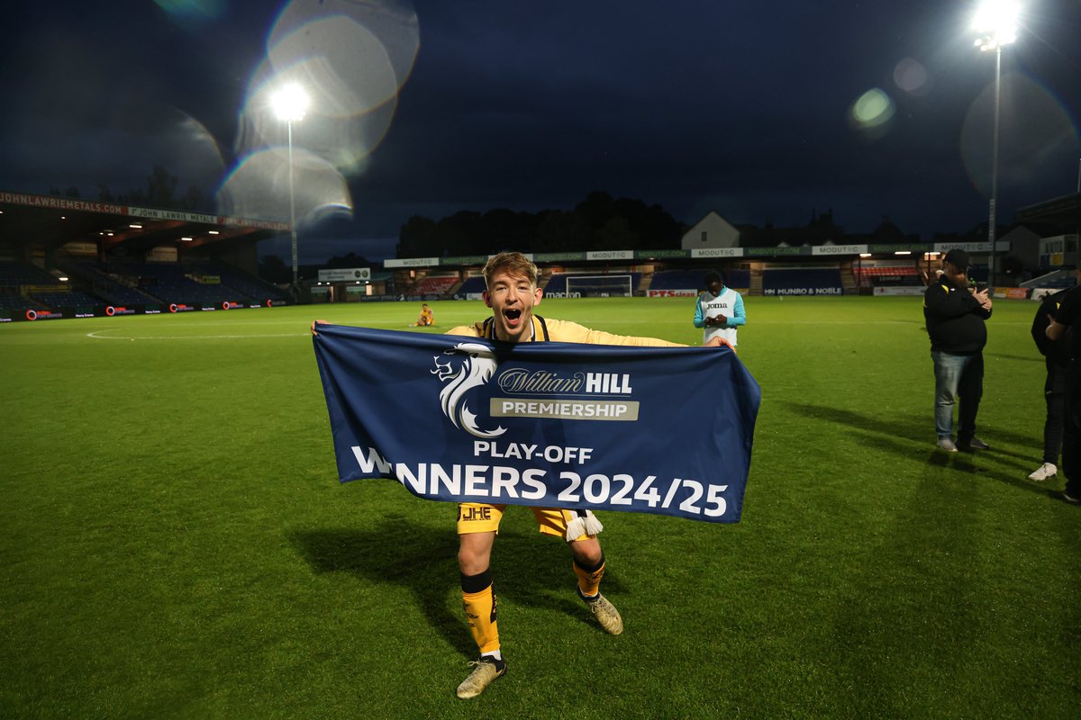 Fall in love with a loan player 

💛 <a href="/RobbieFraser03/">Robbie Fraser</a>