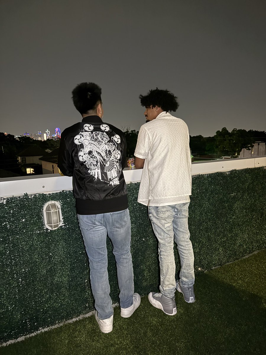 CenturySZN's tweet image. 99P 💢