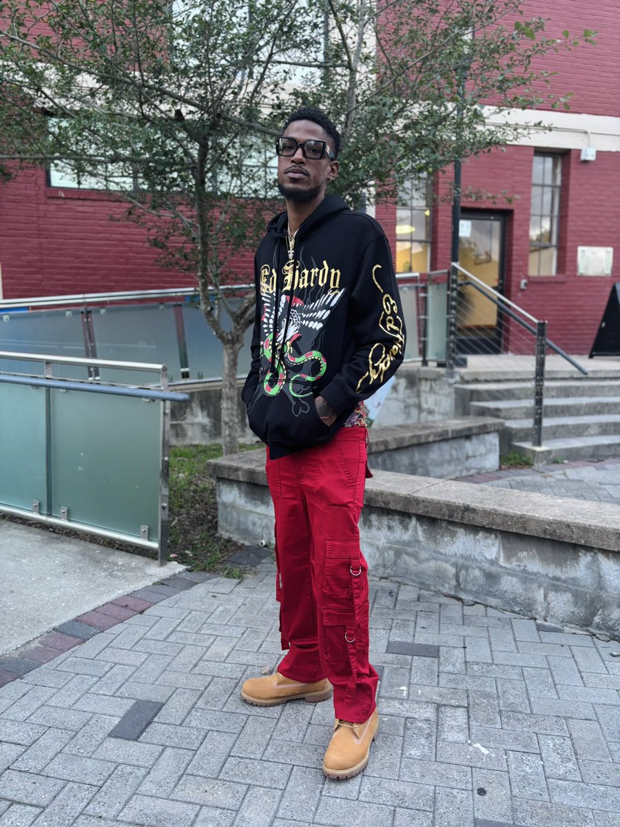 officialLonghea's tweet photo. I need some head &amp; some moral support from you right away 🥸 https://t.co/JfcX0pZ709
