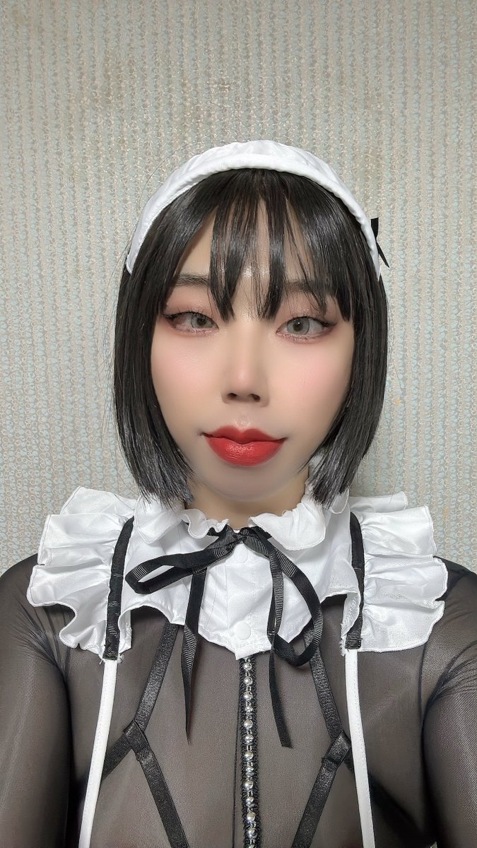 이 옷 야한데 헤헤