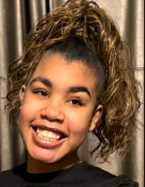 MISSING PERSON USA - Myla Spann, 14

LAST SEEN: May 22 2025, Hyde Park Community, Chicago, Illinois

FREQUENTS: Southeast side of Chicago

APPEARANCE: Black, Female, 5' 07", 150 lbs., Brown eyes, Black hair, Medium Brown complexion

LAST SEEN WEARING: Red hooded sweater with the
