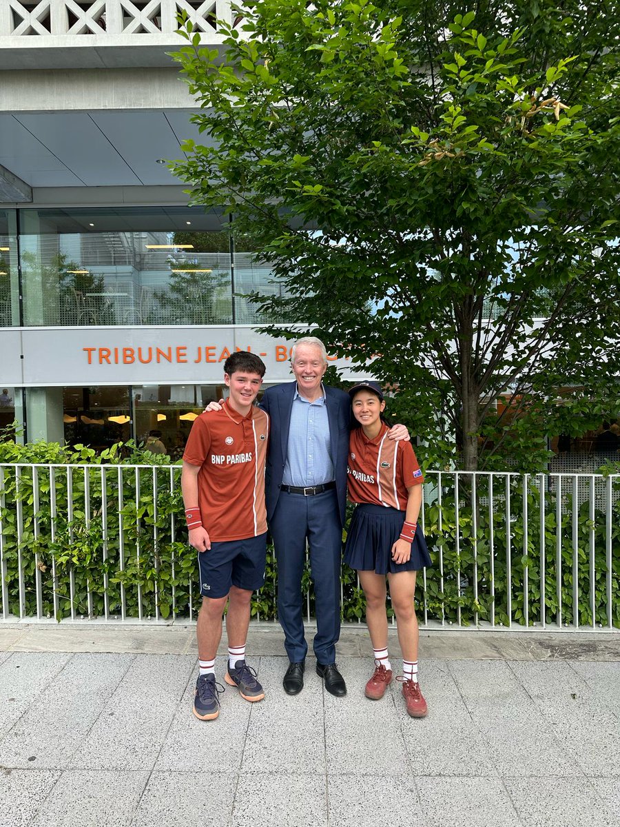 From Melbourne to Paris, it was a pleasure to catch up with AO Ballkid standouts Will Cartwright and Adelle Kao, who are having an incredible time representing Australia in the prestigious Roland-Garros ballkid exchange program.  #RolandGarros