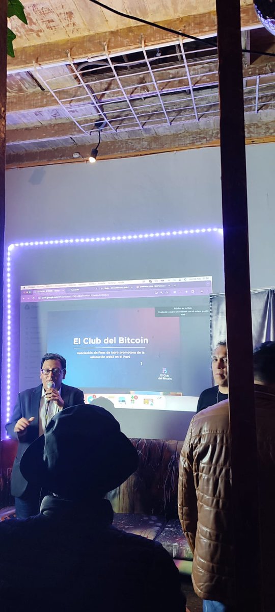 PLegacykey's tweet image. En el evento del #BitcoinPizzaDay donde @27Ghm expuso sobre la comunidad del @bitcoin_club_pe