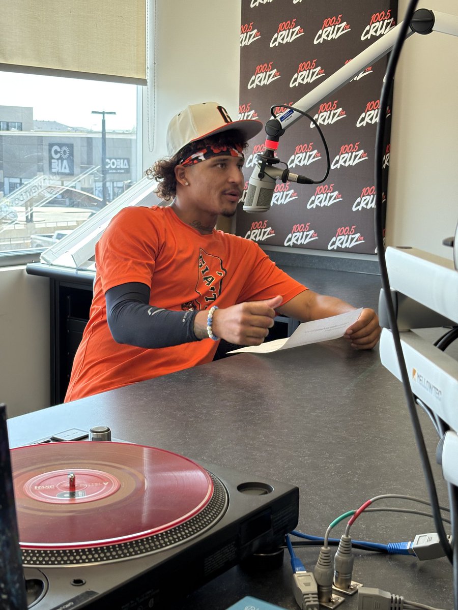 100.5 Cruz FM (@1005cruzfm) on Twitter photo Thanks to the <a href="/FortMacGiants/">Fort McMurray Giants</a> for stopping by to chat with me this afternoon!! This is going to be the best season for the Giants!! Season home opener is on Friday at 7pm!! -Jordan Thanks to the <a href="/FortMacGiants/">Fort McMurray Giants</a> for stopping by to chat with me this afternoon!! This is going to be the best season for the Giants!! Season home opener is on Friday at 7pm!! -Jordan