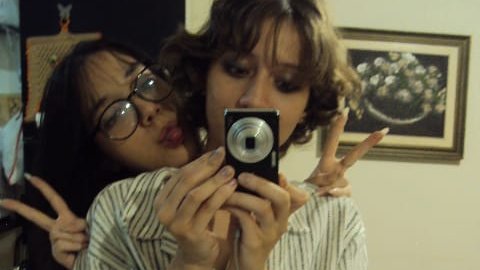 llyclaire's tweet photo. oi eu amo minha namorada https://t.co/isAItPTcFj