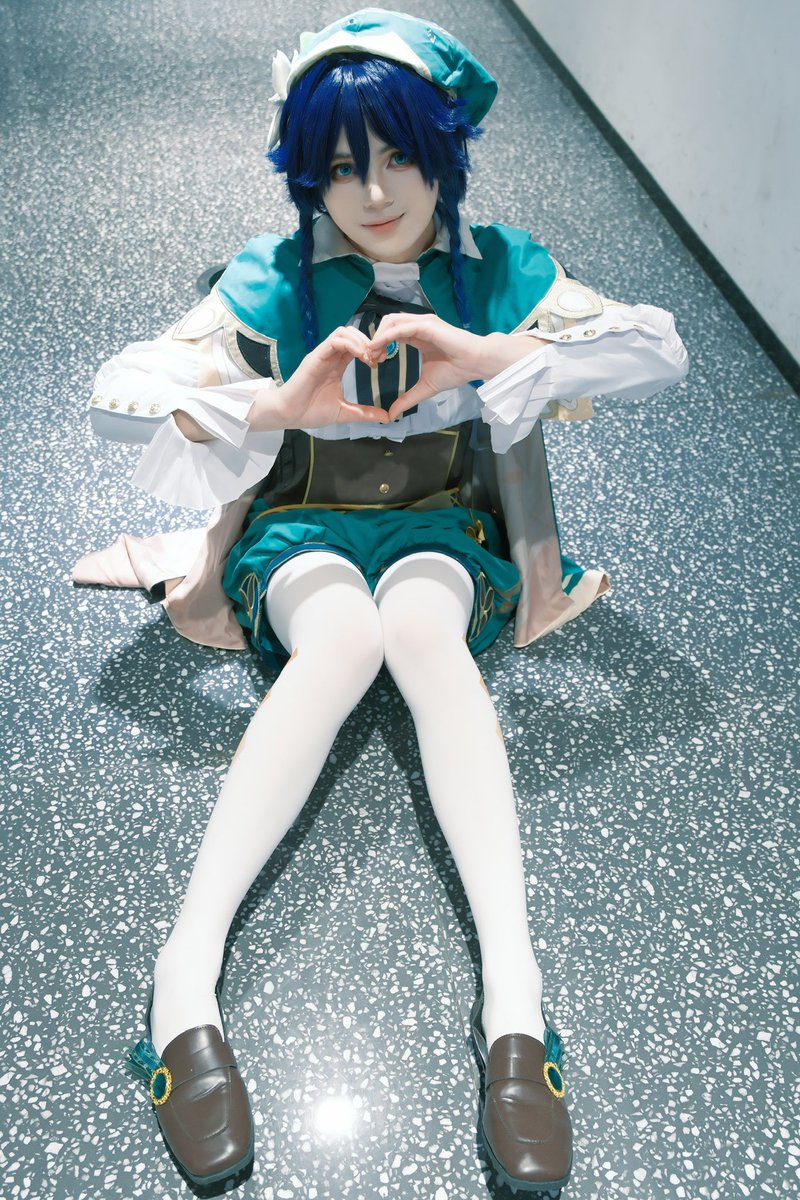 风神会一直眷顾你的。
#温迪 #温迪cos #男娘 #可爱的男孩子 #娼年 #白丝裤袜 #白丝 #腿控 #腿 #伪娘 #巴巴托斯 #伪娘の日常