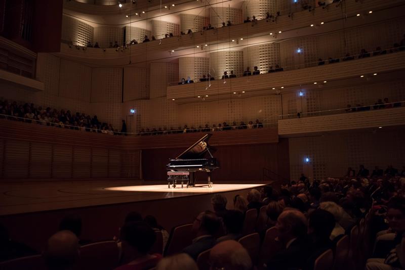 🎹KLAVIER-FEST IN LUZERN🎹
Im Mai, jeweils am langen Auffahrt-Wochenende, laden Igor Levit und das Lucerne Festival wieder zum Klavier-Fest ins KKL Luzern😍Die vier Tage vom 29. Mai bis 1. Juni 2025 stehen ganz im Zeichen der Klaviermusik🎵

Weitere Infos👉bit.ly/klavier-fest