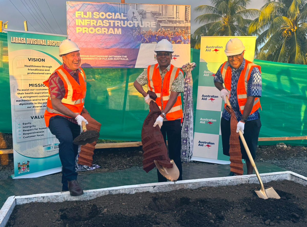 Peter Roberts (@aushcfj) on Twitter photo 🇫🇯 🇦🇺 Smarter more sustainable healthcare. Great to join Deputy Prime Minister <a href="/bimanprasad/">Professor Biman Prasad DPM, Fiji</a> and Minister for Health to turn the sod for a new incinerator for Labasa Hospital. Part of our health and infrastructure partnership. #VuvalePartnership <a href="/MOHFiji/">Ministry of Health & Medical Services - Fiji</a> 🇫🇯 🇦🇺 Smarter more sustainable healthcare. Great to join Deputy Prime Minister <a href="/bimanprasad/">Professor Biman Prasad DPM, Fiji</a> and Minister for Health to turn the sod for a new incinerator for Labasa Hospital. Part of our health and infrastructure partnership. #VuvalePartnership <a href="/MOHFiji/">Ministry of Health & Medical Services - Fiji</a>