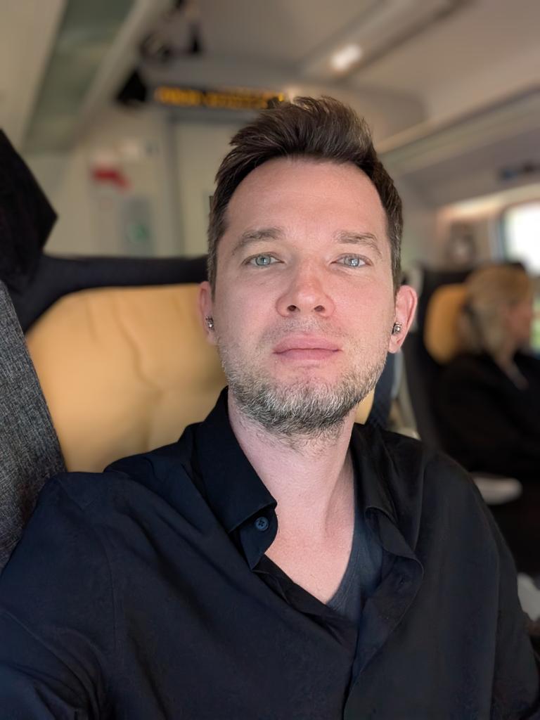 Borys Musielak @ Warsaw (@michuk) on Twitter photo Hey <a href="/infosharepl/">infosharepl</a> - I'm coming! 🚂
Tricity startup founders, let's meet over the next two days! Hey <a href="/infosharepl/">infosharepl</a> - I'm coming! 🚂
Tricity startup founders, let's meet over the next two days!