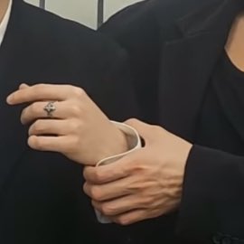 pins                                        perthsanta