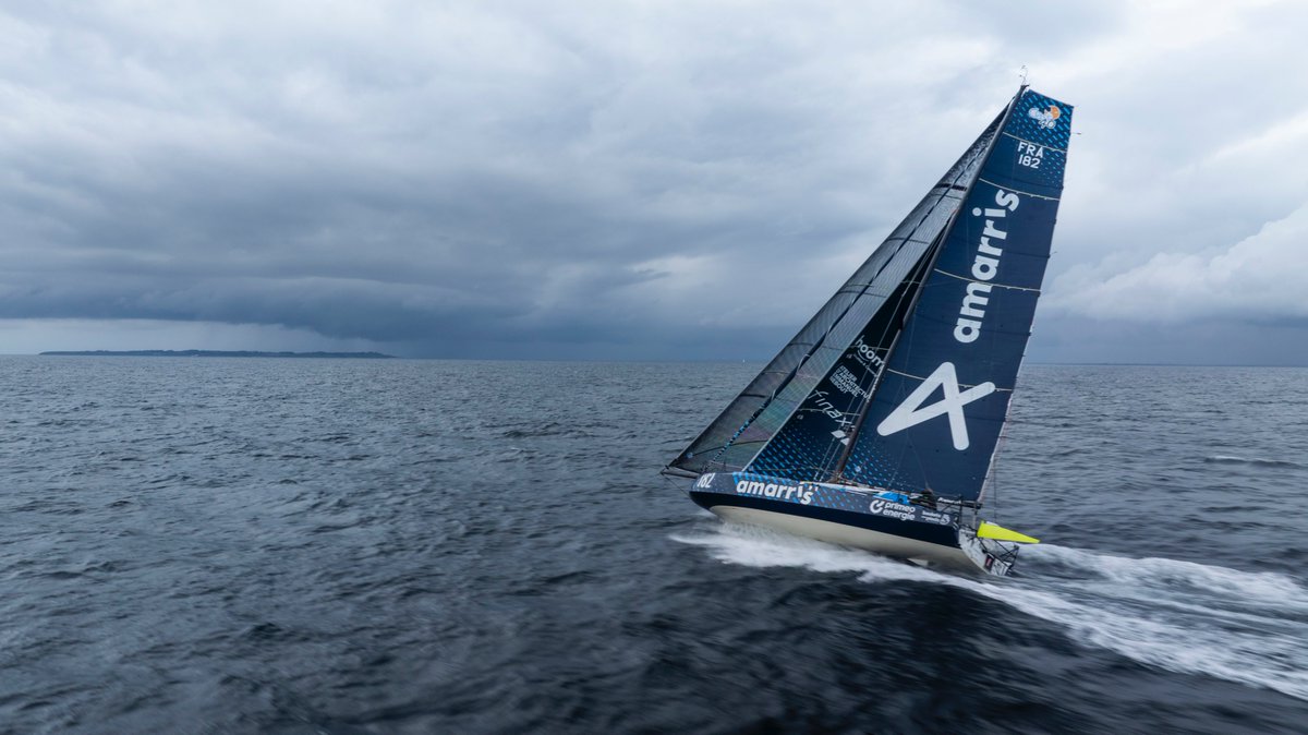 Le Class40 Amarris a démâté 

Ce mardi, à 4h14, alors qu’il évoluait en 2e position sur la CIC Normandy Channel Race, le Class40 Amarris a informé la direction de course de son démâtage. 

Les marins vont bien.Le bateau est sécurisé et fait route vers le port le plus proche.