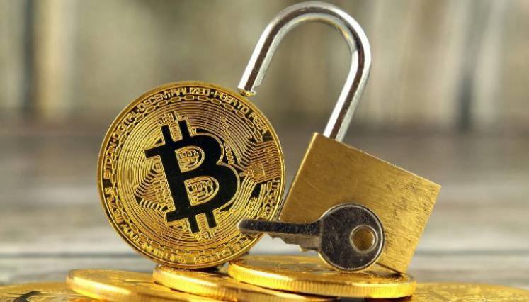 tokenomisttt's tweet photo. A new scientific paper from Google's quantum research team could change what is known about Bitcoin.

Google researchers have revealed that RSA encryption, which protects systems from internet banking to Bitcoin wallets, can be broken by quantum computers with 20 times fewer.. https://t.co/Tg2wQroXL8
