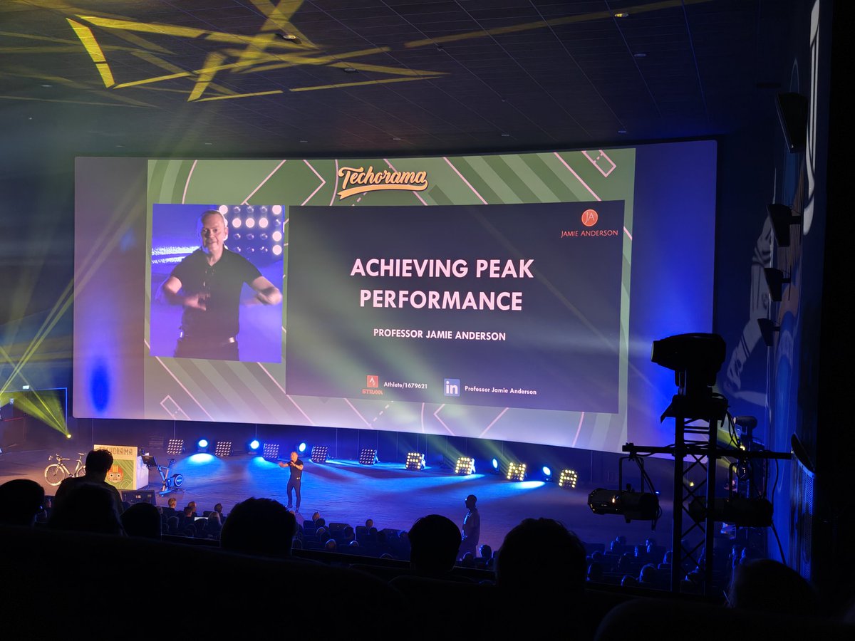 Let start the keynote by Jamie Anderson at <a href="/TechoramaBE/">Techorama</a> cc:<a href="/Integr8tionTeam/">IntegrationTeam</a>