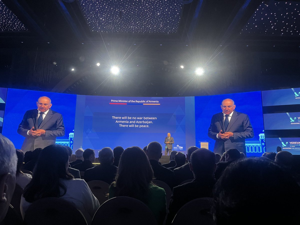 Powerful message from Armenian PM <a href="/NikolPashinyan/">Nikol Pashinyan</a> at the <a href="/YerevanDialogue/">Yerevan Dialogue</a>:
“There will be no war between #Armenia &amp; #Azerbaijan - there will be peace.”