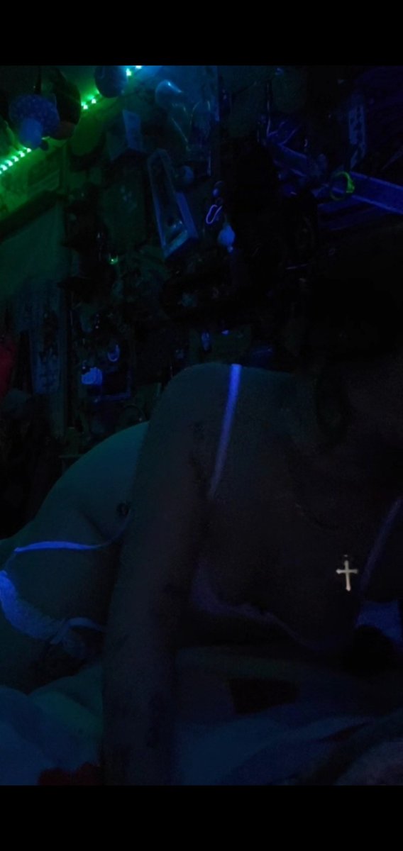 DecayingMoth132's tweet photo. ☆NSFW CONTENT SELLER/OF☆
18💜
Mombod
Goth/alt
All sorts of content for sale at all times, just dm!<3 
Check my profile for my OF link to see exclusive content you won't see here:)
Cashapp in bio!
.
.
.
.
.
.
#NSFW
#nsfwtwt #nsfwvideo #onlyfansbabe #OnlyFans https://t.co/ig2lSjanTJ