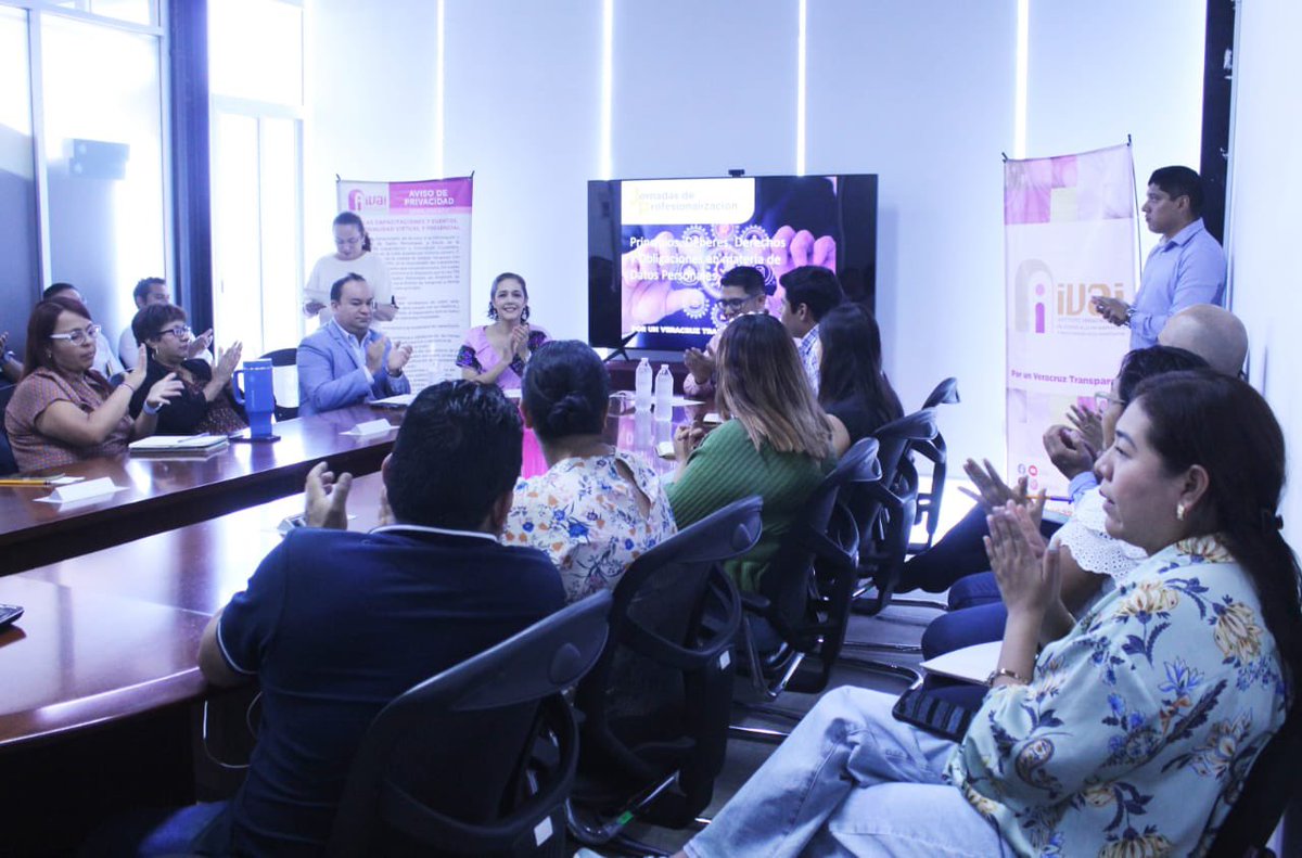 Ydlan's tweet photo. #TrabajamosPorTi
Hoy #IVAI realizó la capacitación sobre los principios, deberes, derechos y obligaciones en materia de Datos Personales al funcionariado del Instituto Consorcio Clavijero de la dirección de Bachillerato en línea
Agradezco la participación de las y los maestros. https://t.co/wWCXOMWacG